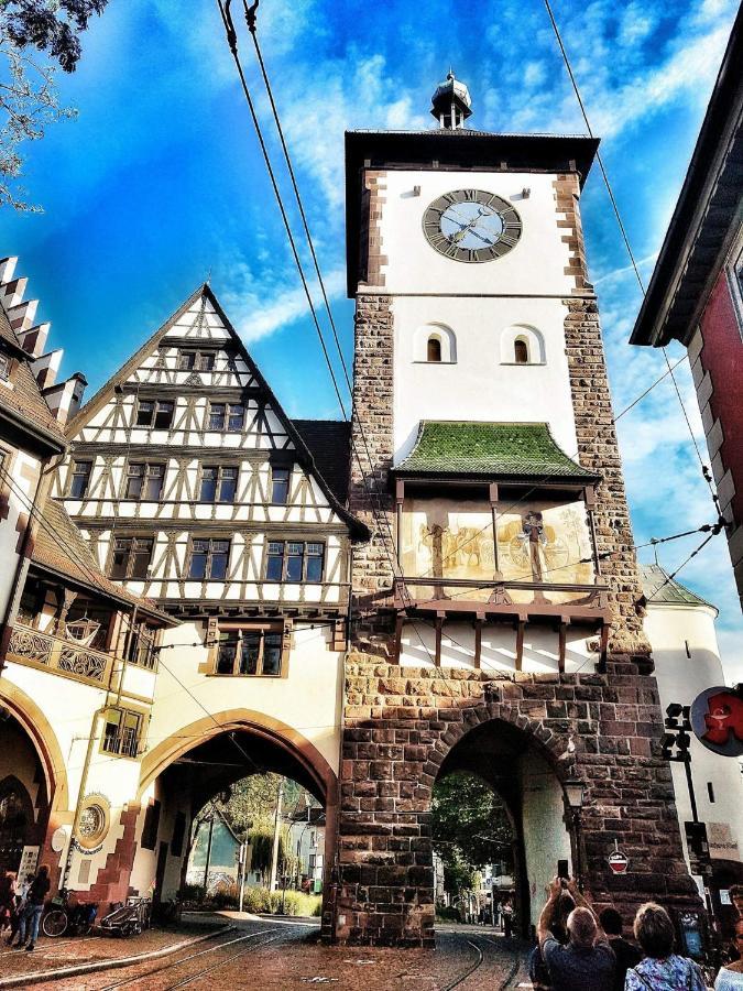City Lux Apartment in der Stadt Freiburg im Breisgau Buitenkant foto